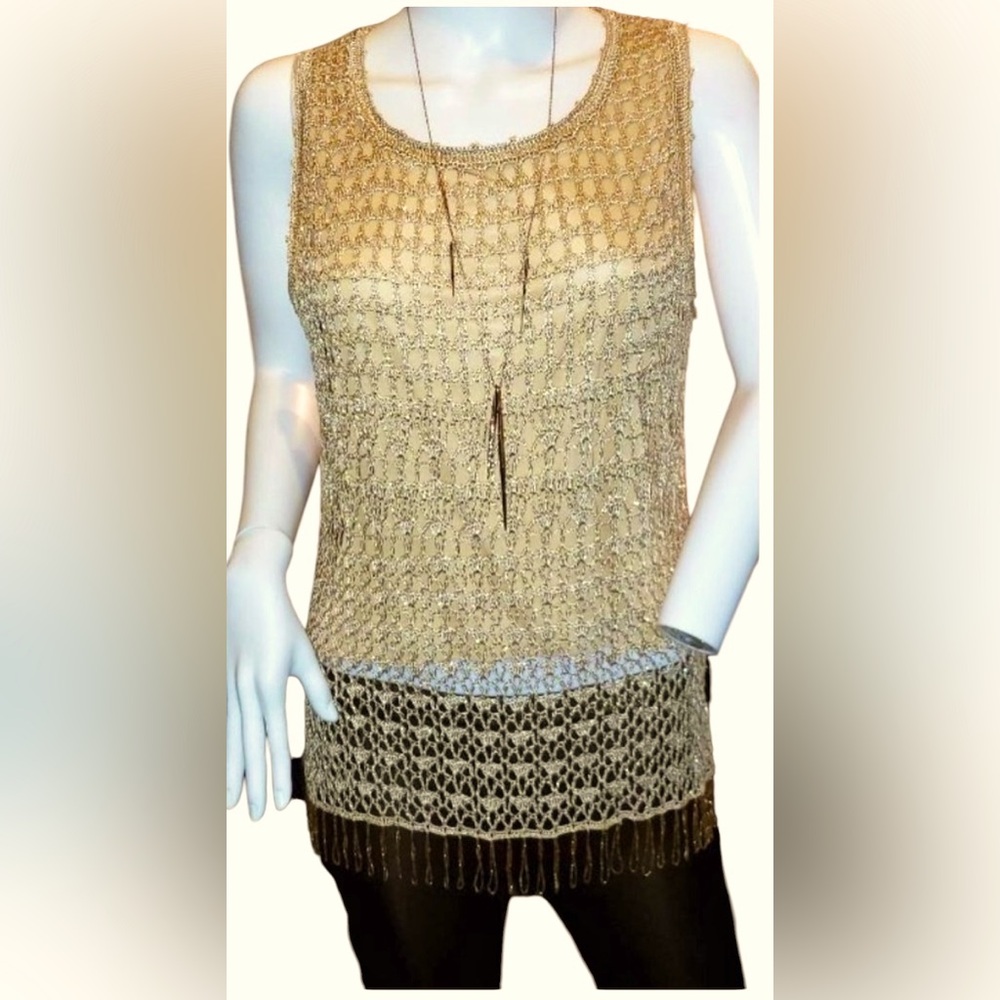 🌺Gold crochet top with fringes, ptp 17